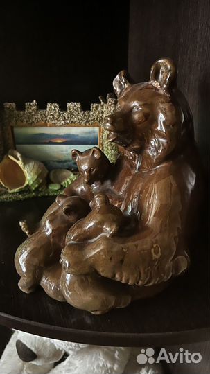 Медведица с медвежатами статуэтка