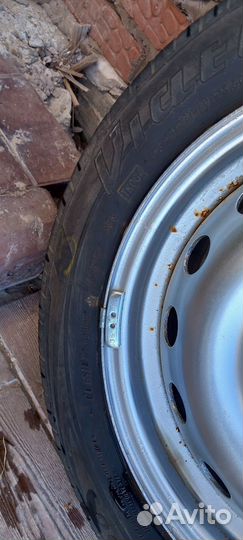 Резина с дисками на Ларгус