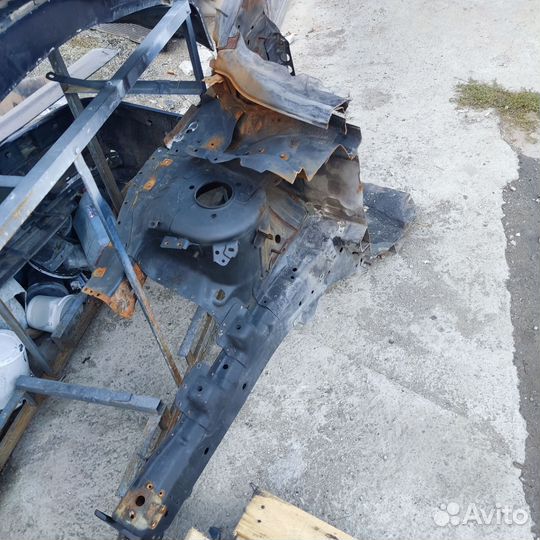 Четверть правая передняя lancer 10