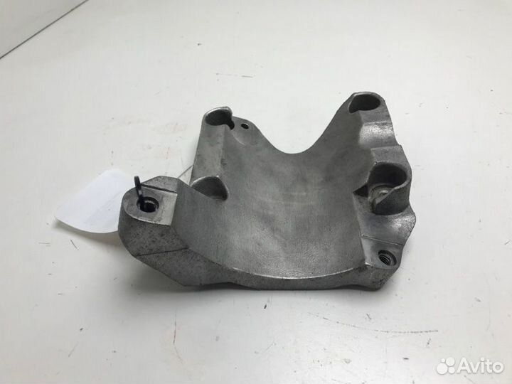 Кронштейн компрессора кондиционера Audi A6 4B2 AGA