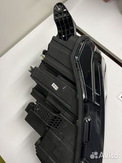 Фара передняя на zeekr 001