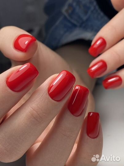 Маникюр и педикюр