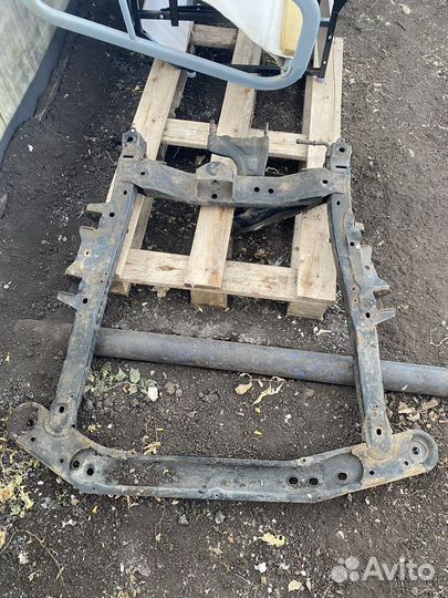 Подрамник на LADA largus cross