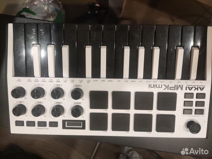 Midi клавиатура akai mpk