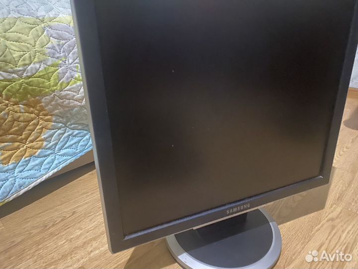 Монитор Samsung 930bf