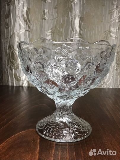 Конфетница креманка на ножке Чехословакия