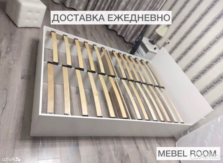 Кровать