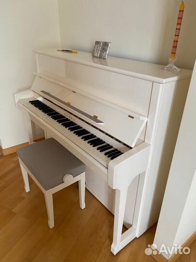 Продаю немецкое белое пианино Schimmel