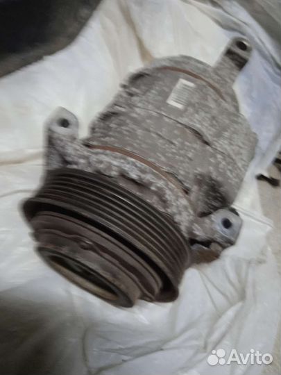 Компрессор кондиционера dodge Charger LD