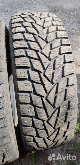 Dunlop Grandtrek Ice 02 215/65 R16