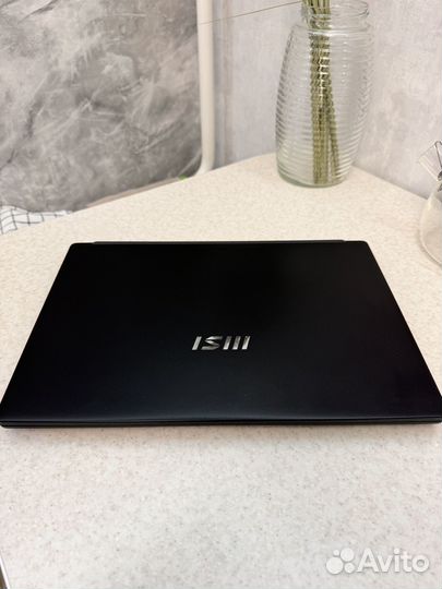 Ультрабук MSI Modern 14