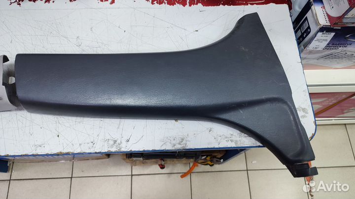 Обшивка центральных стоек toyota corolla sprinter