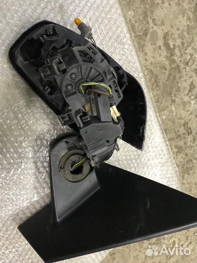 Зеркало боковое правое рено меган3