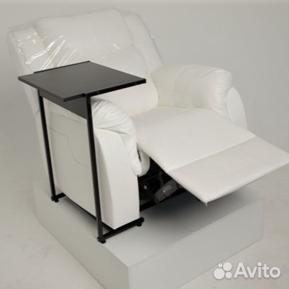 Столик для маникюра