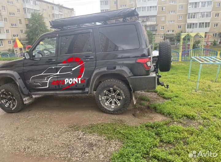 Фаркоп УАЗ универсальный под квадрат на 2т