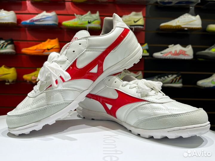 Сороконожки Mizuno Creation Morelia