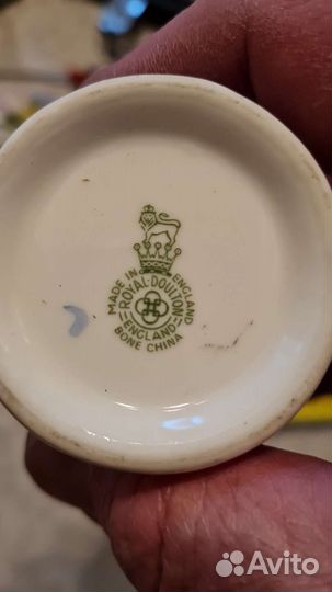 Фарфоровая ваза с цветами, Англия