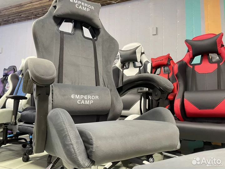 Игровое компьютерное кресло