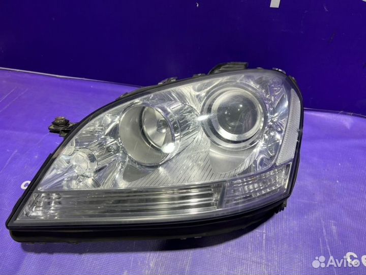 Фара передняя левая Mercedes Benz Ml 164 642940