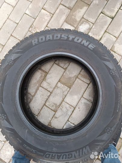 Roadstone Winguard WinSpike SUV 265/60 R18