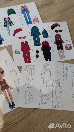 Бумажная кукла с одеждой