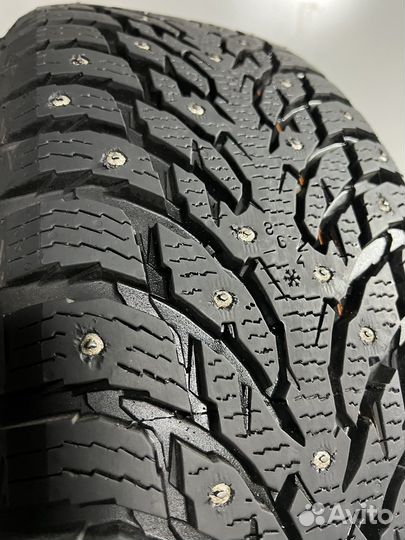 Nokian Tyres Hakkapeliitta 9 235/60 R18