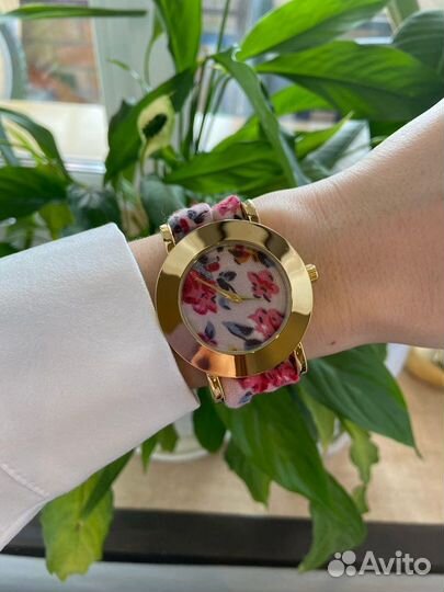 Часы Wholesome Bling