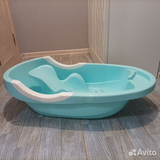 Ванночка для купания с горкой