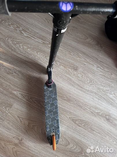 Трюковой самокат кастом парк