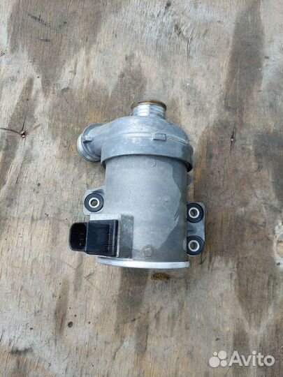 Водяной насос (помпа ) BMW F10 N20B20