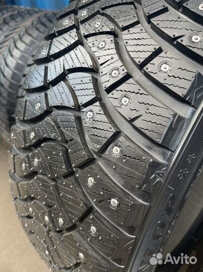 Dunlop Grandtrek Ice03 245/45 R20