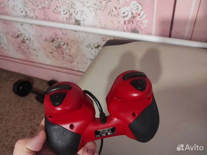 Джойстик для пк Thrustmaster стилизованный Феррари