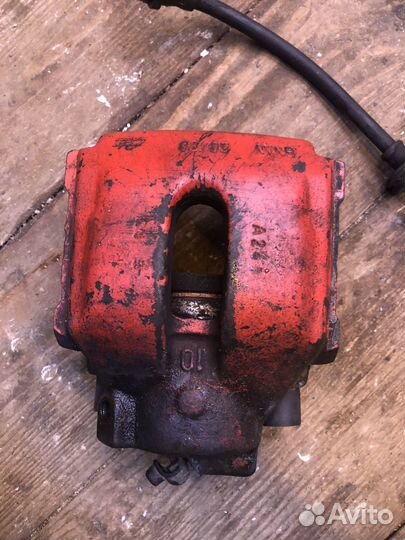 Суппорт передний правый bmw x5 e53