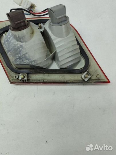 Фонарь задний задний левый Mitsubishi Carisma DA1A