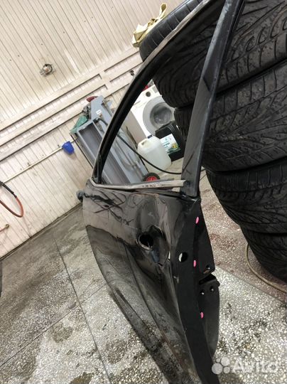 Левая передняя дверь camry 50/55