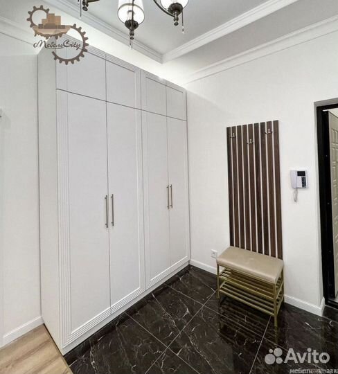 Шкаф распашной