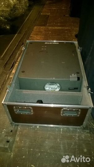 Ящик для проектора