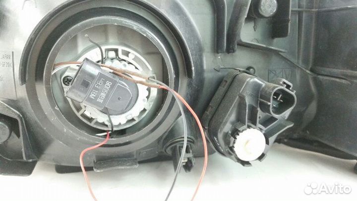 Фара правая Mitsubishi Pajero Sport K96W 6G72 2006