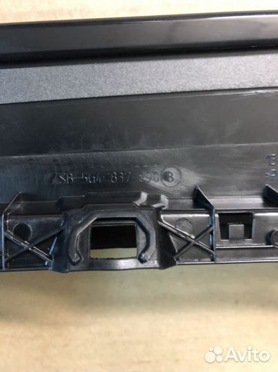 Накладка передней правой двери VW Golf VII