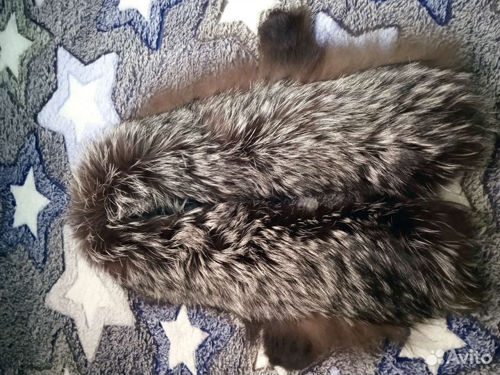 Меховой воротник чернобурка