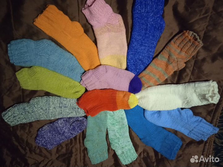 Вязаные носки разные