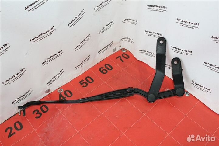 Поводок дворника Mercedes-Benz C-Class W204