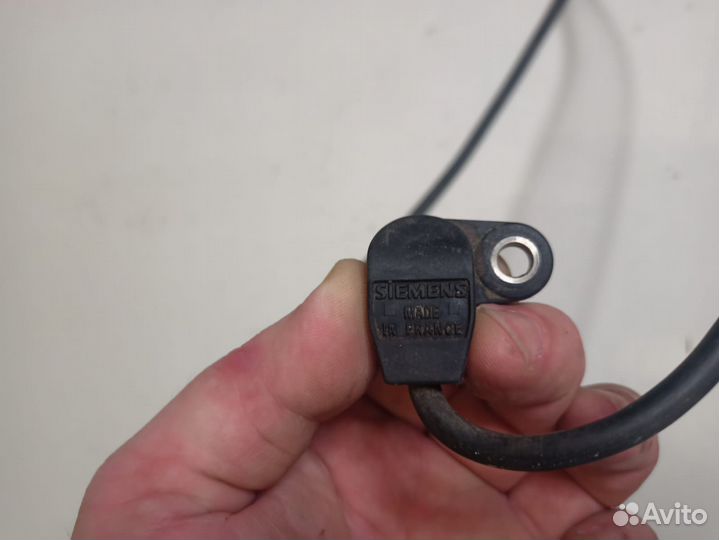 Датчик коленвала Volvo S40 -04