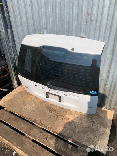 Крышка багажника Вольво V50 Volvo v50