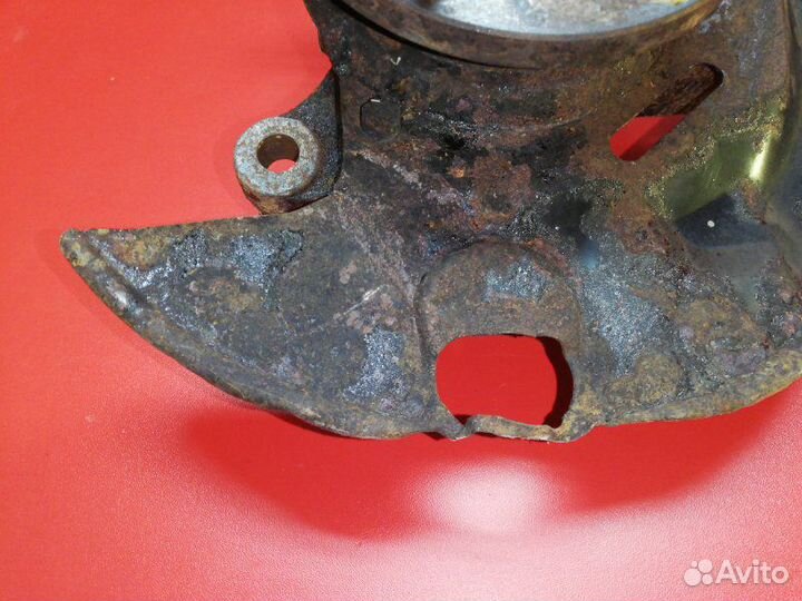 Поворотный кулак передний левый Lifan Solano 620