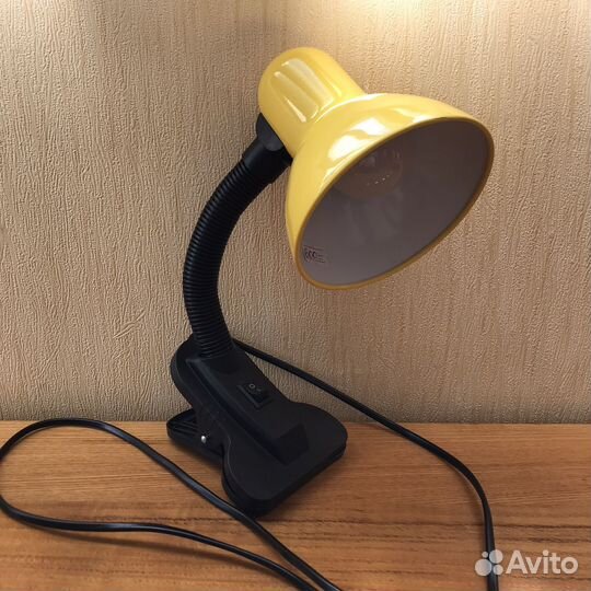 Лампа настольная