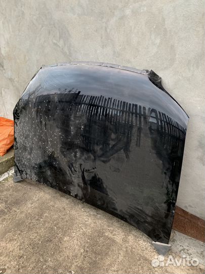Продам капот битый Land Cruiser Prado 150
