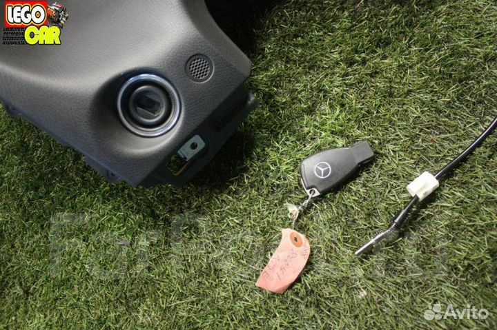 Консоль замка зажигания Mercedes-Benz E-Class S211