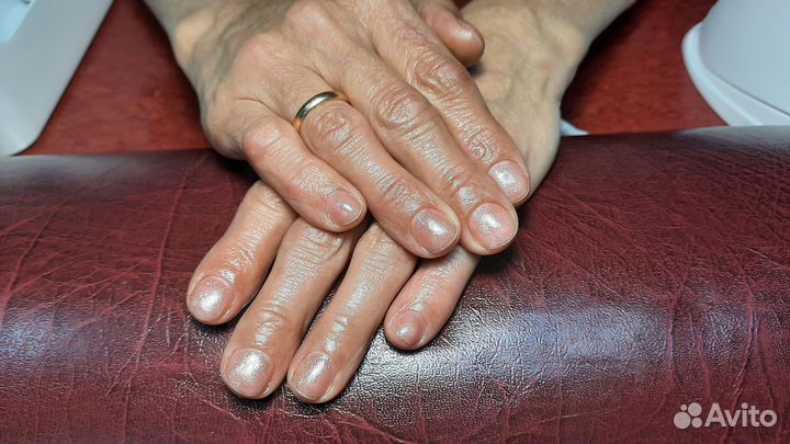 Нужна модель на маникюр