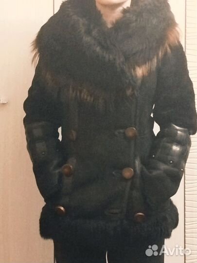 Дубленка натуральная женская с капюшоном